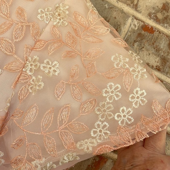 Polagram Elegant Peachy Pink Floral Dress - Picture 6 of 11